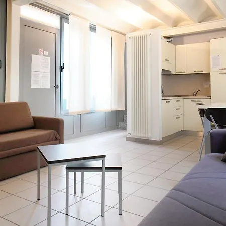 Apartment Per Adulti, Only Adults