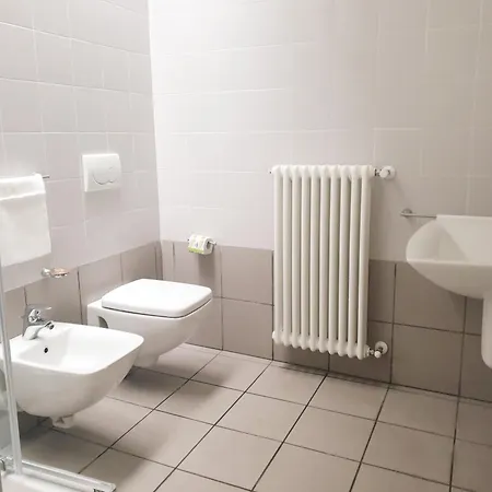 Apartament Per Adulti, Only Adults Lecco
