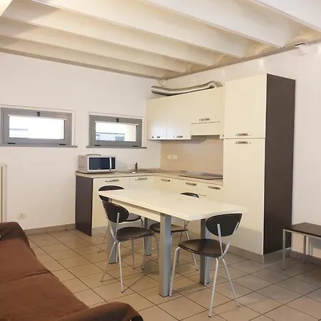 Apartament Per Adulti, Only Adults Lecco